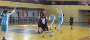 Sivas’ta okullar arası basketbol turnuvası